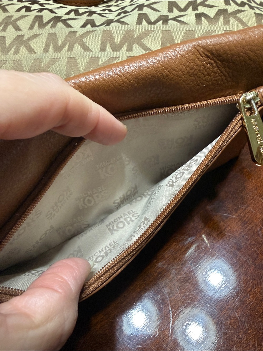 Michael Kors Tote and Wallet - Picture 4 of 13